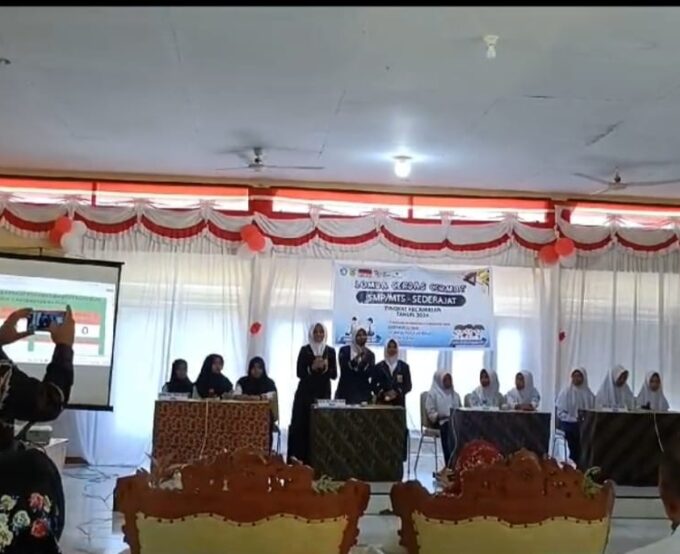 Siswa SMPN 1 Buru Unggul Lomba Cerdas Cermat di Namlea