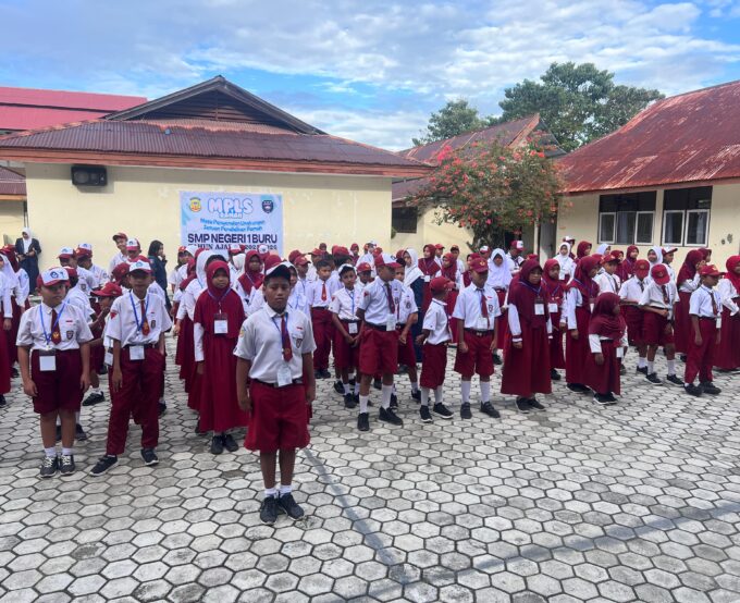 Acara Penutupan MPLS 2025 SMP N 1 BURU "Mengakhiri Rangkaian Kegiatan Perkenalan"