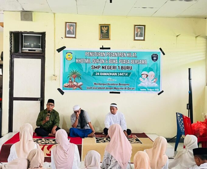 Penutupan Pesantren Kilat Sekaligus Khatmil Qur’an dan Buka bersama di SMP Negeri 1 Buru