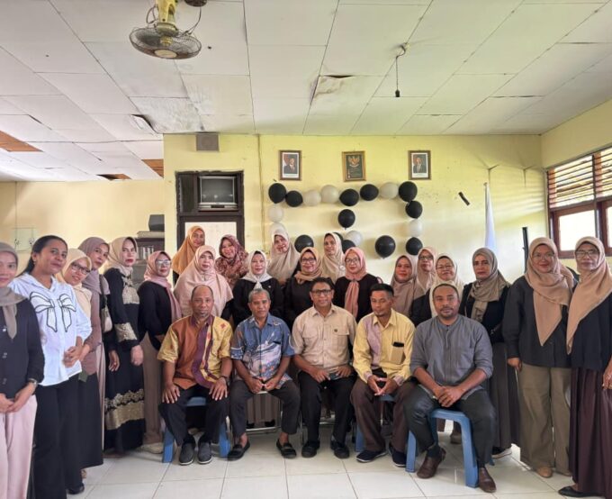 Purnabakti Guru PKN SMP Negeri 1 Buru Berlangsung Meriah dan Penuh Haru