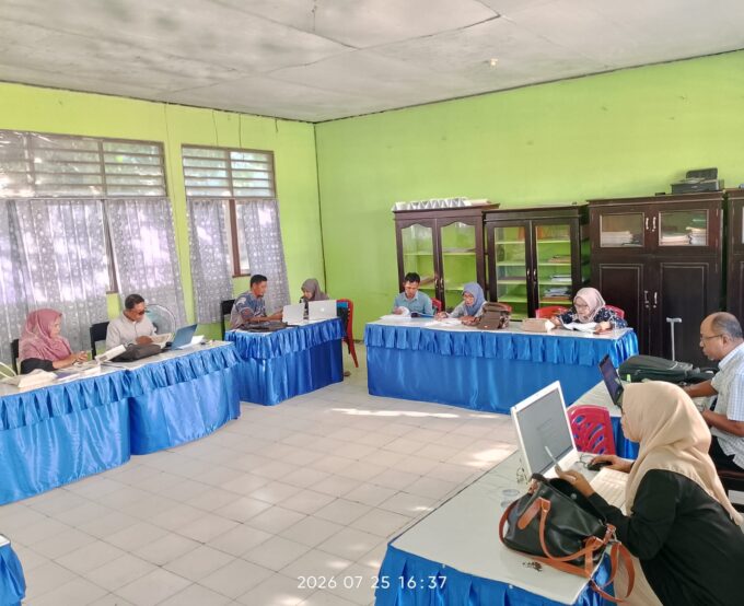 Sehari Belajar Bersama Guru di SMP Negeri 1 Buru