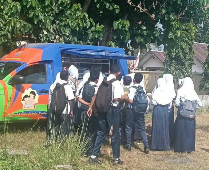 Kegiatan Baca Keliling di SMP Negeri 1 Buru: Membangun Minat Baca Siswa